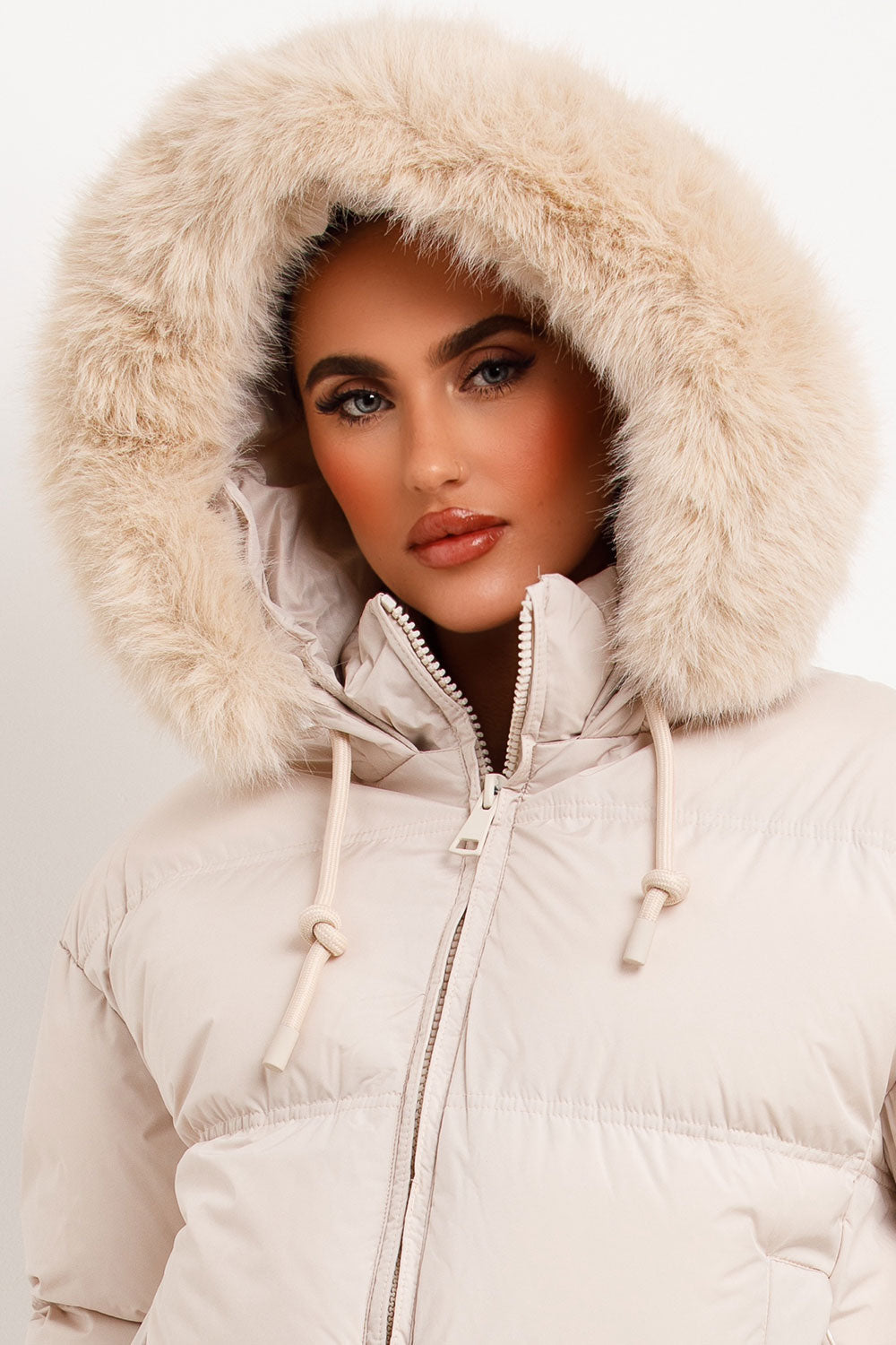 Puffer Jacket With Faux Fur Hood Beige