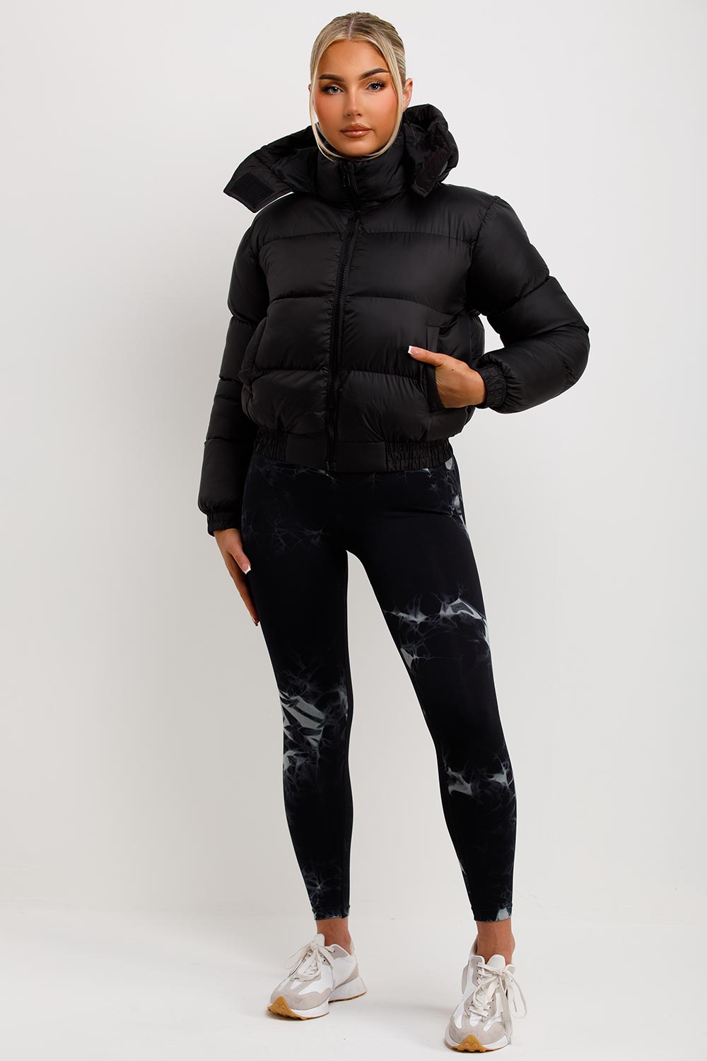 Puffer Jacket With Hood Black