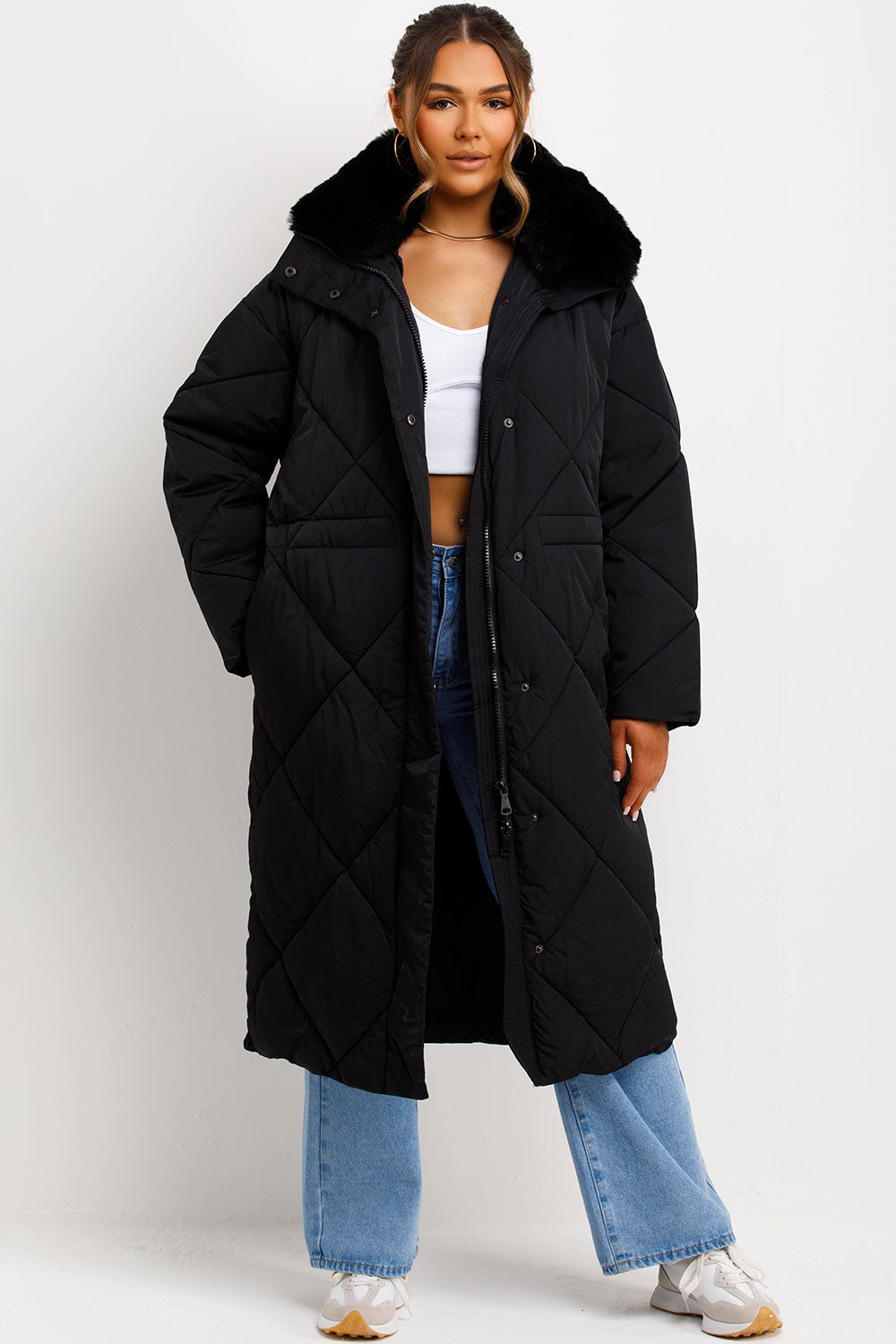 Long Puffer Quilted Coat With Fur Collar Black