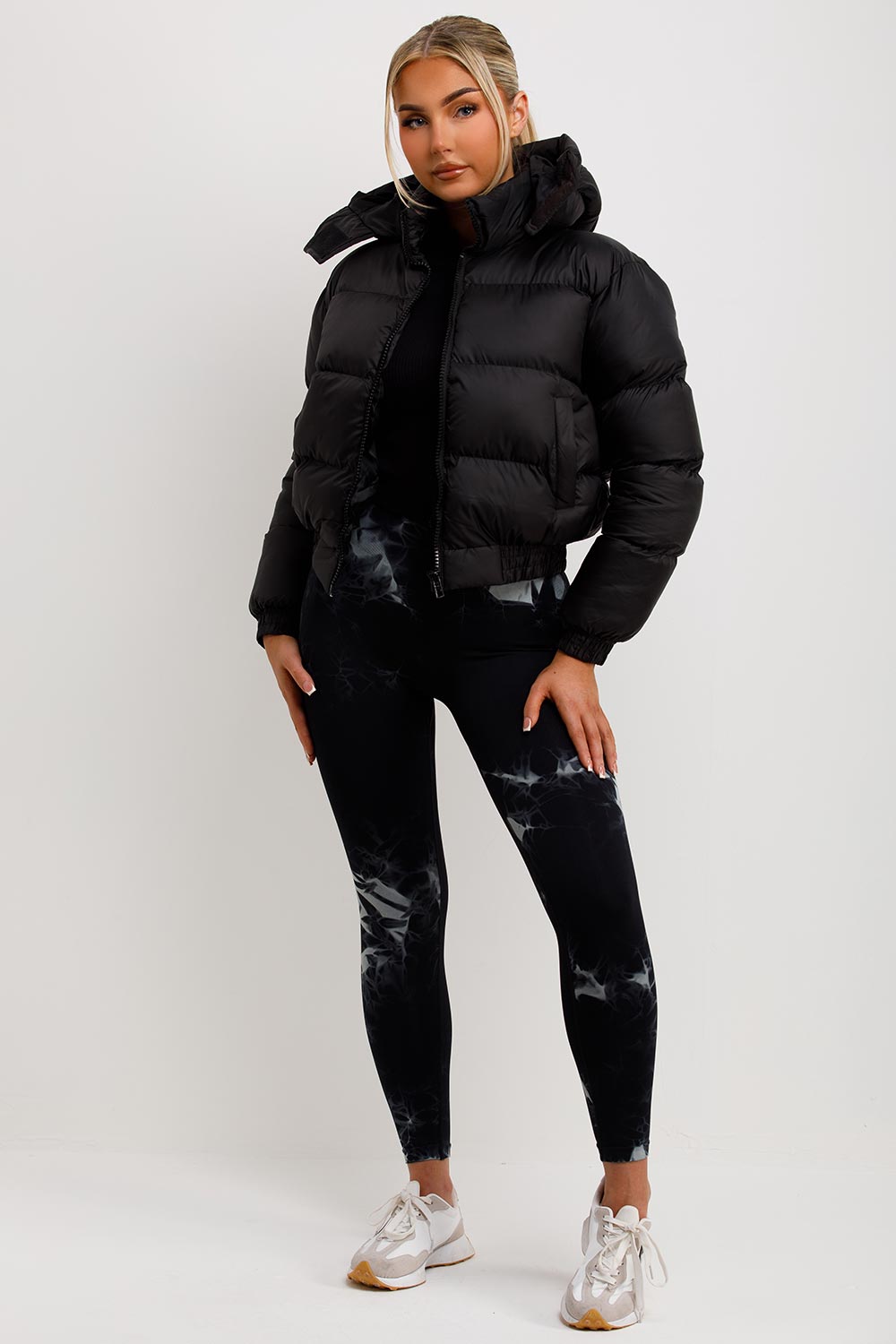 Puffer Jacket With Hood Black