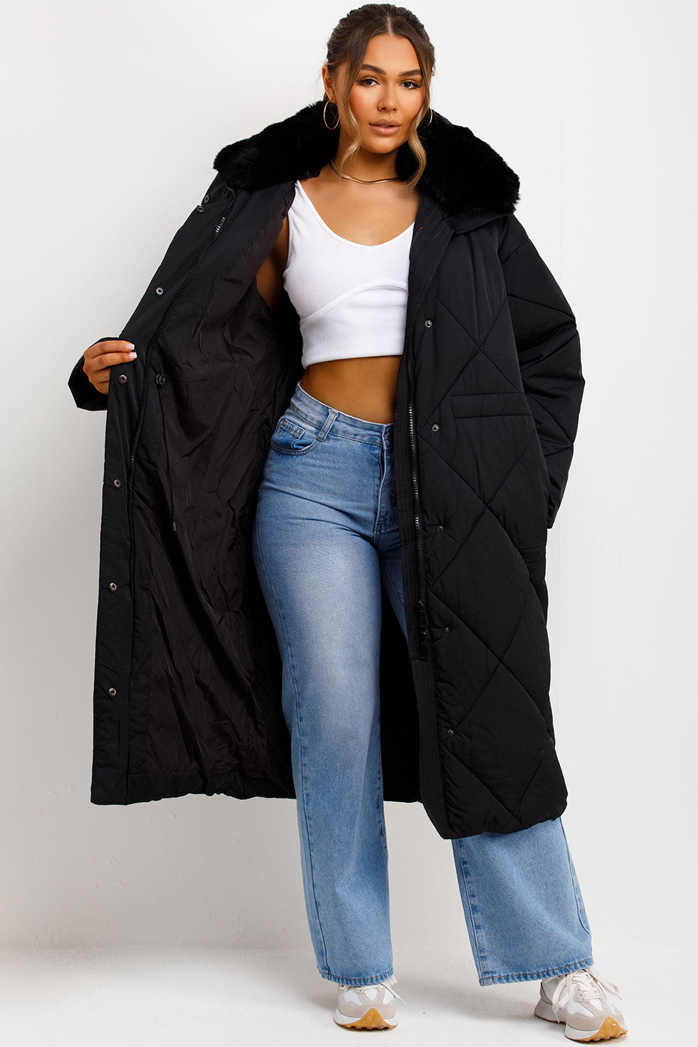 Long Puffer Quilted Coat With Fur Collar Black