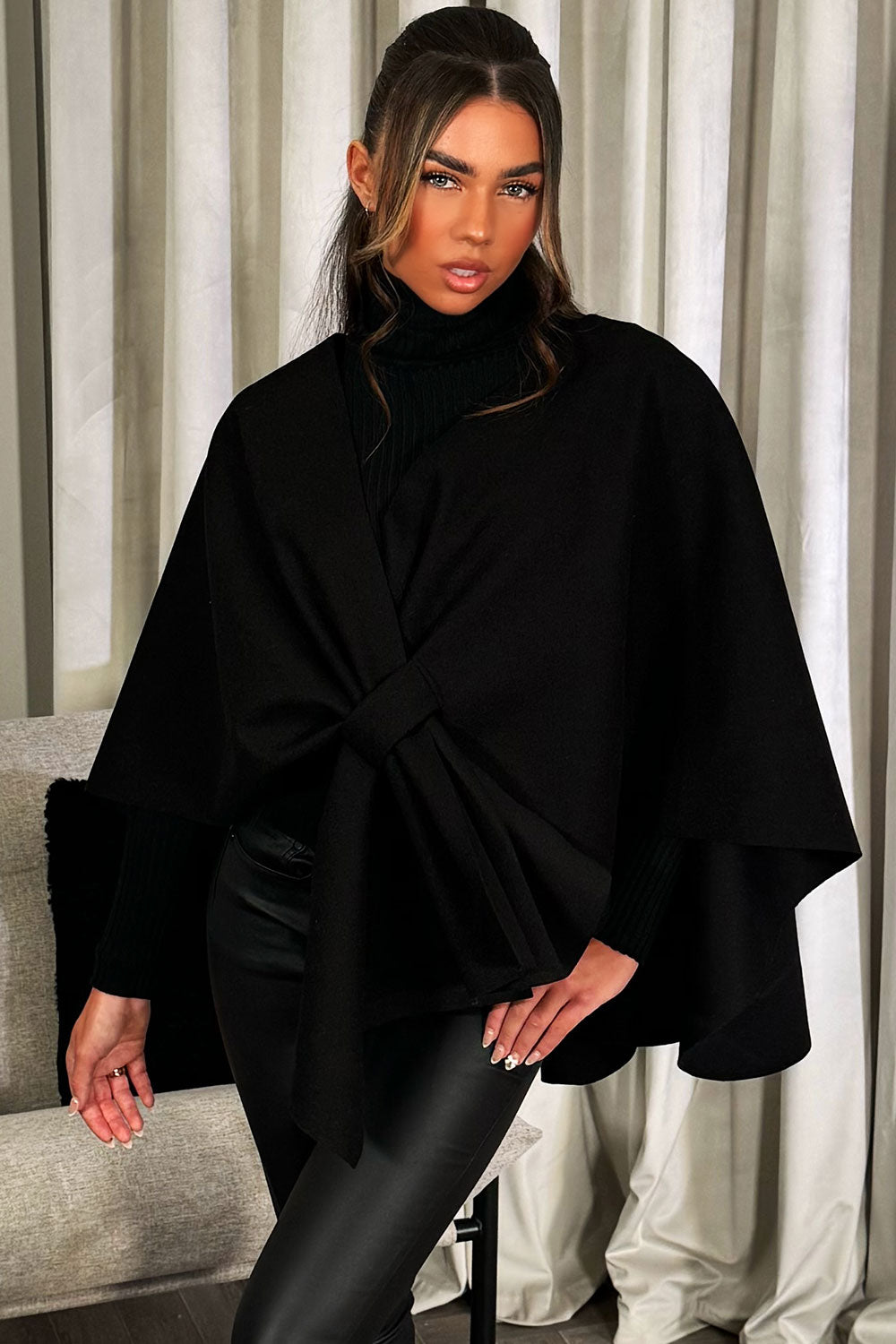 Wrap Over Bow Cape Black