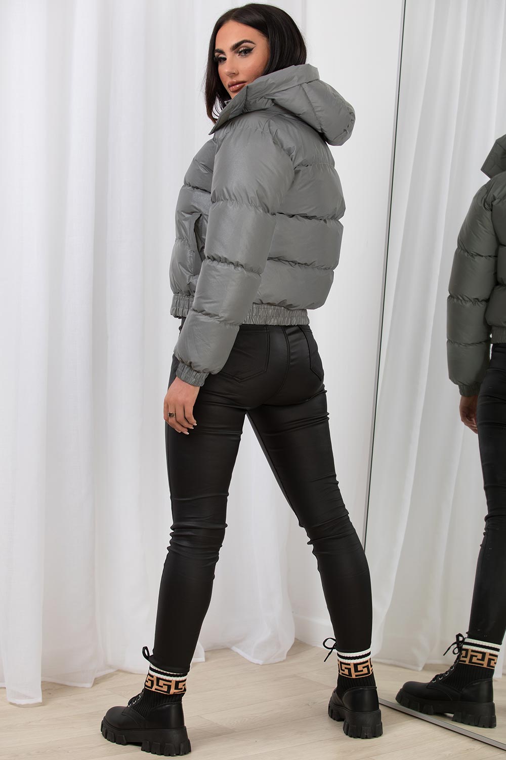 Cropped Puffer Jacket with Hood Grey