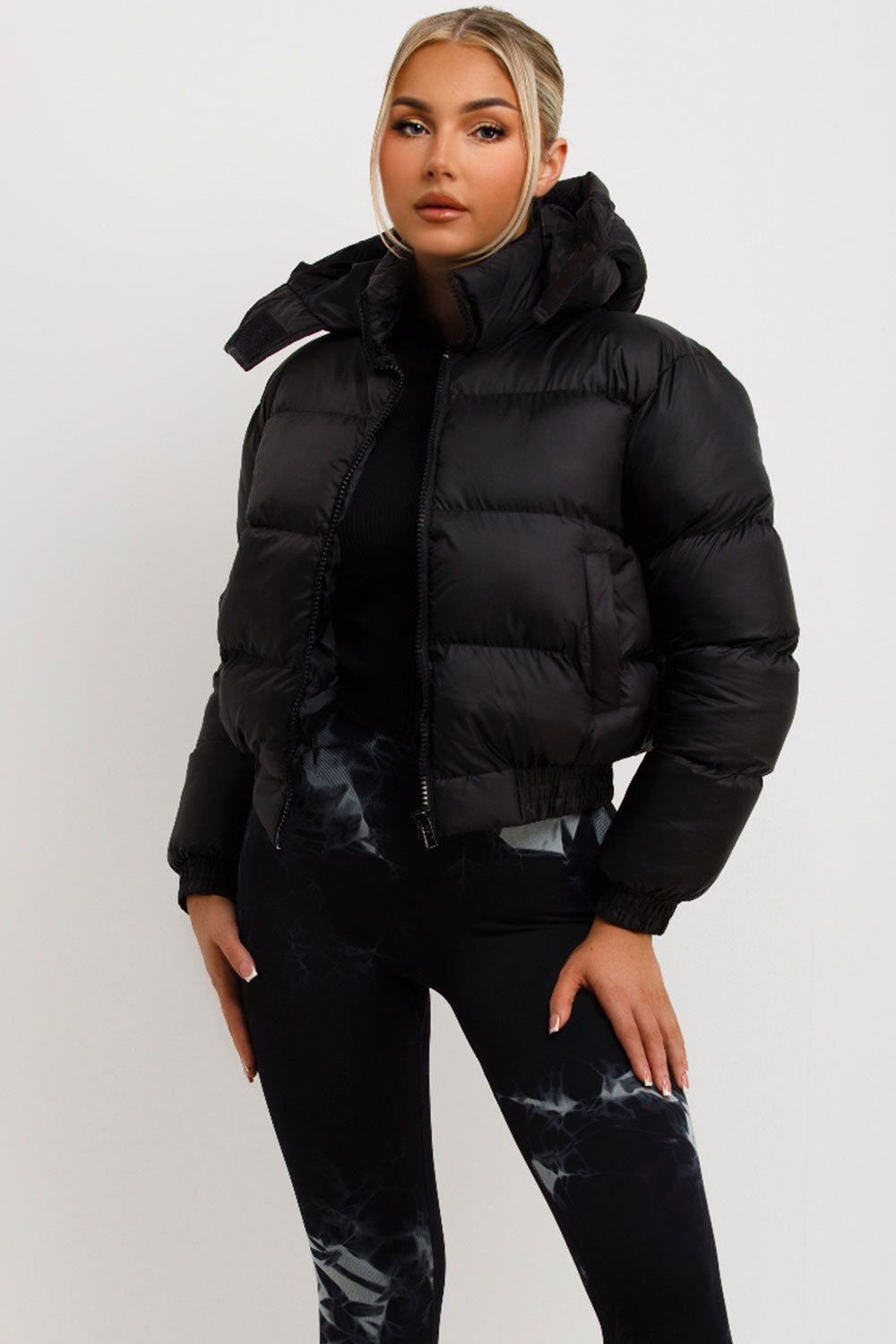 Puffer Jacket With Hood Black