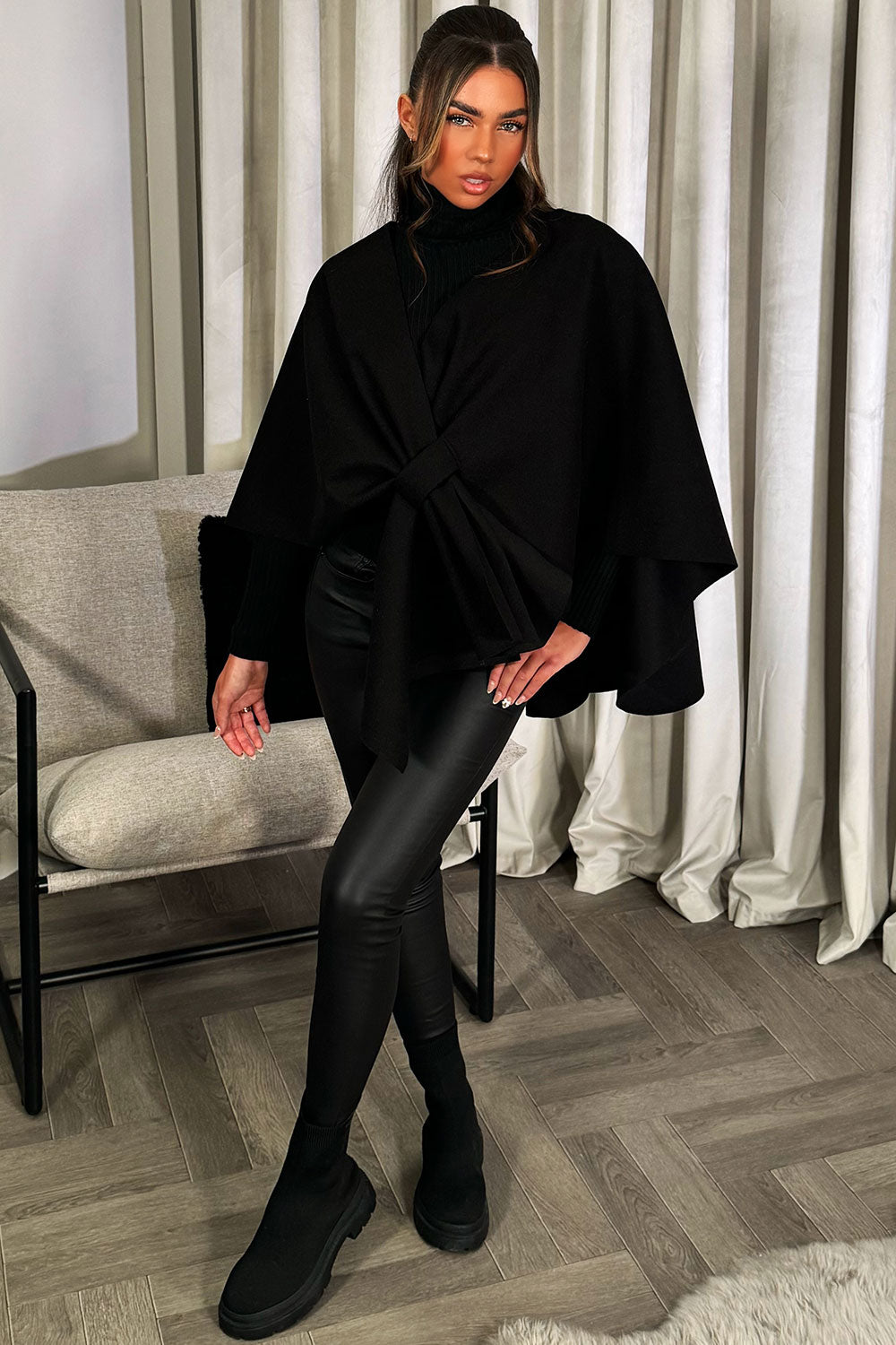 Wrap Over Bow Cape Black