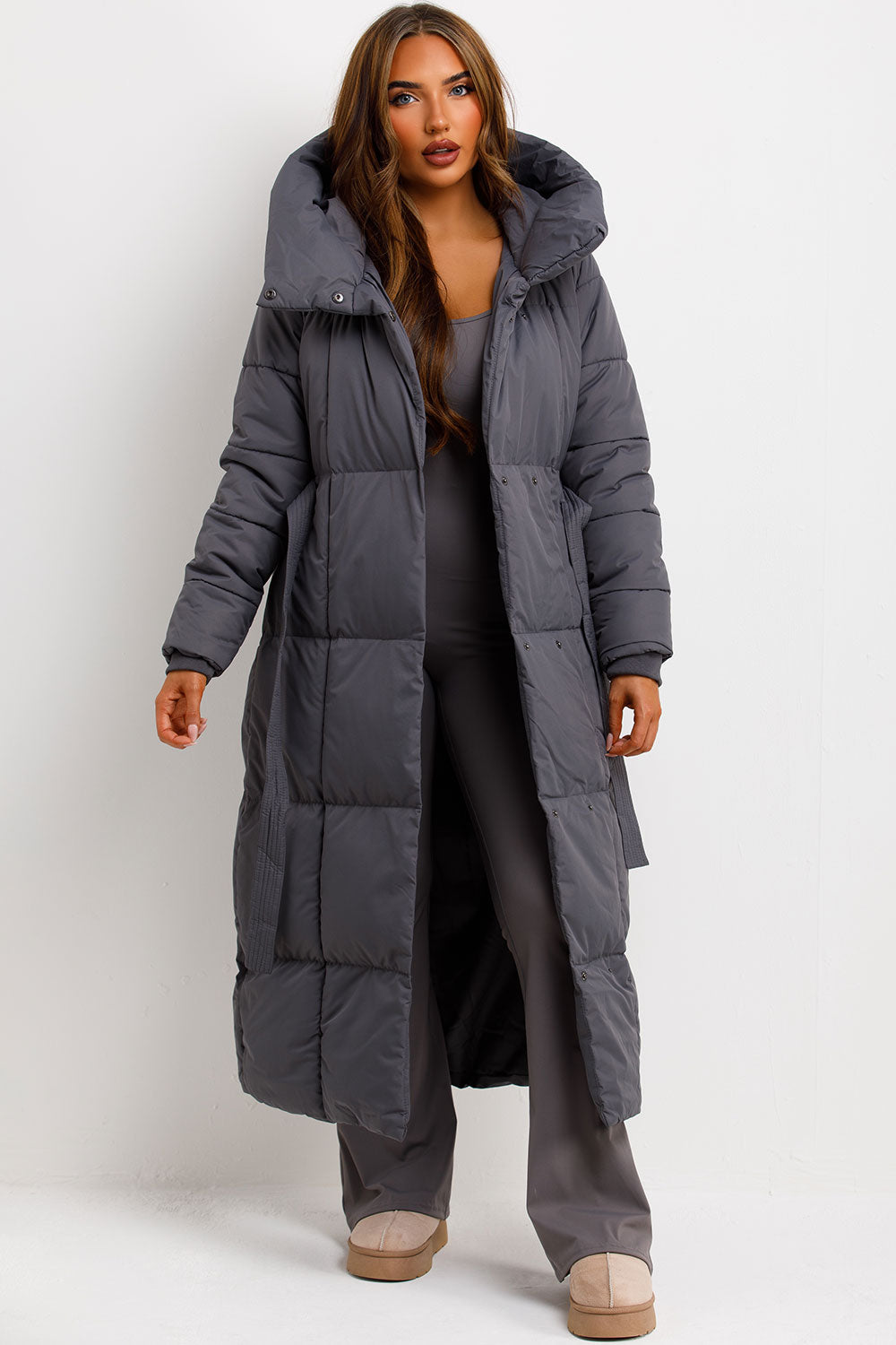 Long Puffer Coat With Hood And Belt Grey