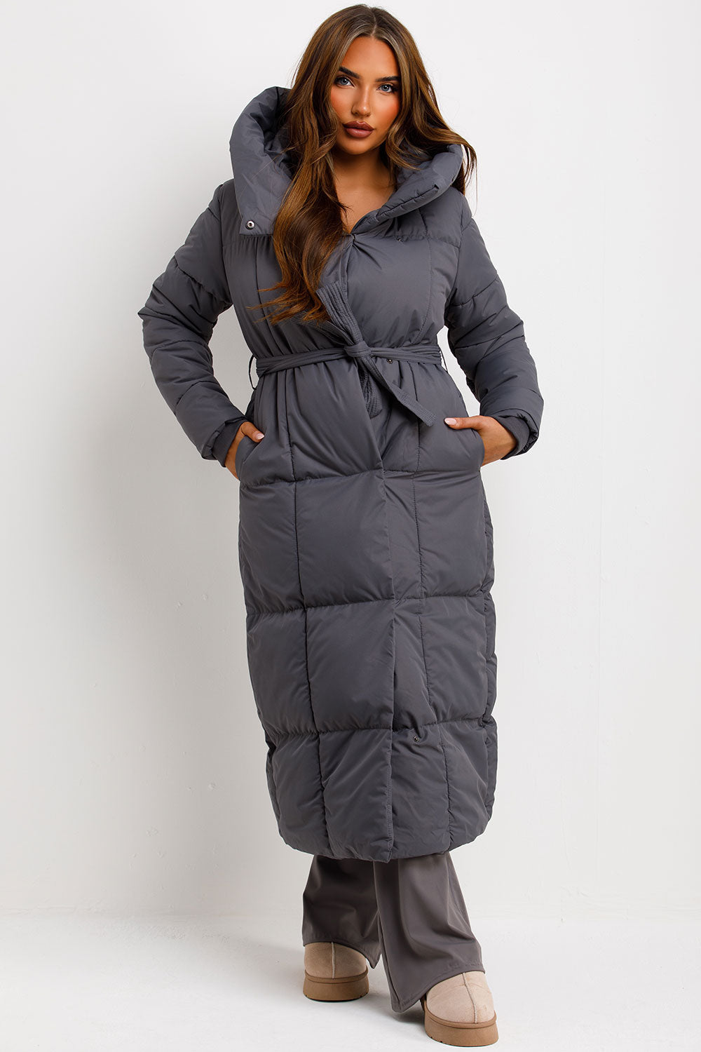 Long Puffer Coat With Hood And Belt Grey