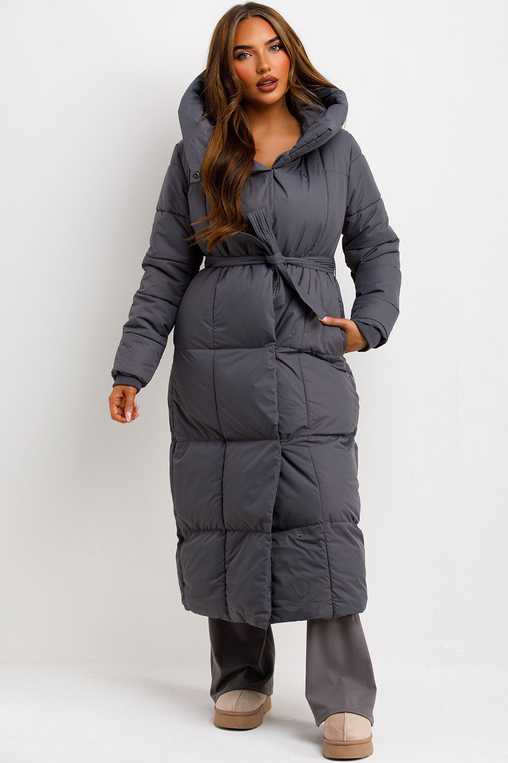 Long Puffer Coat With Hood And Belt Grey