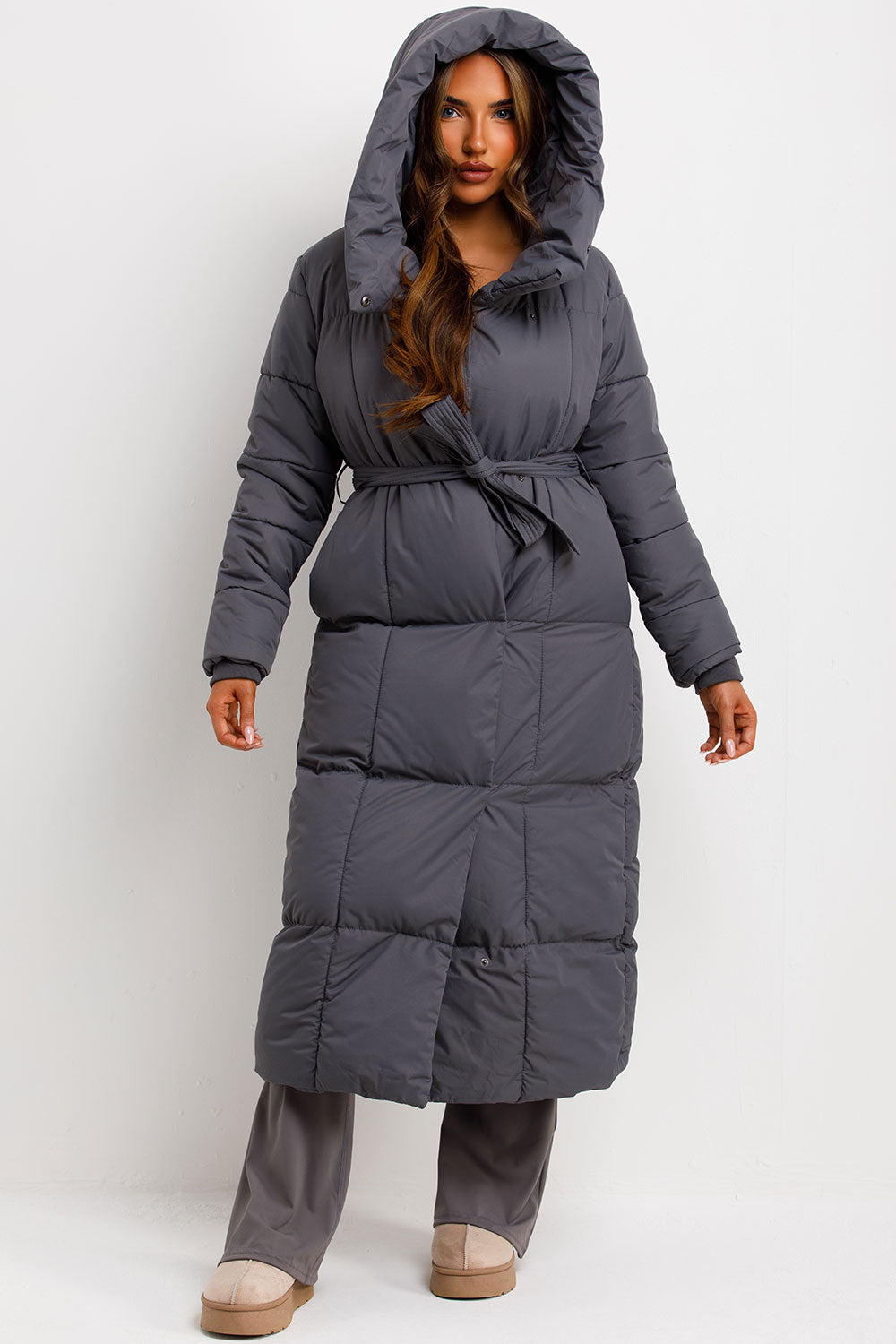 Long Puffer Coat With Hood And Belt Grey