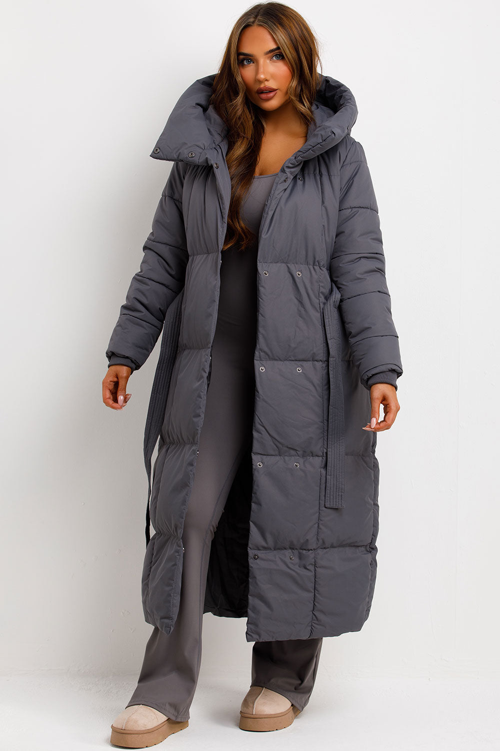 Long Puffer Coat With Hood And Belt Grey