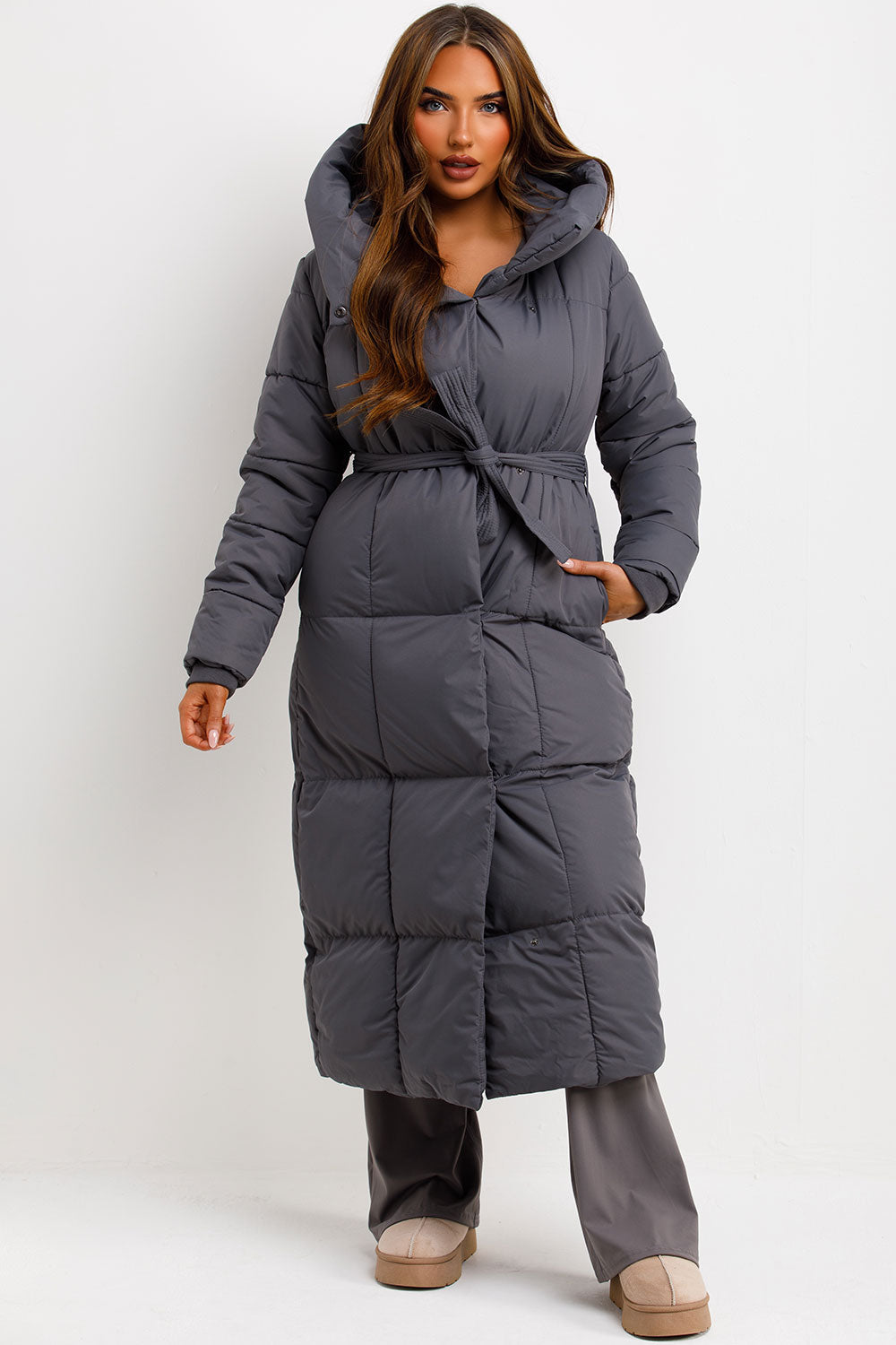 Long Puffer Coat With Hood And Belt Grey