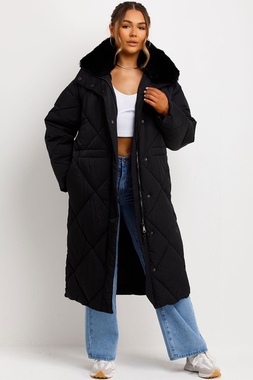 Long Puffer Quilted Coat With Fur Collar Black