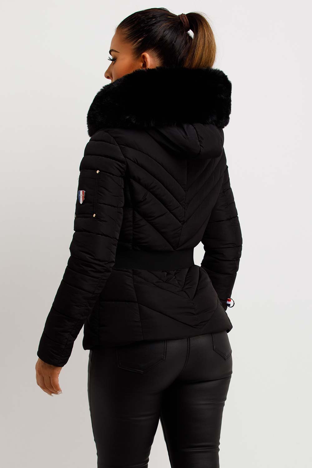 Puffer Jacket With Fur Hood And Belt Black