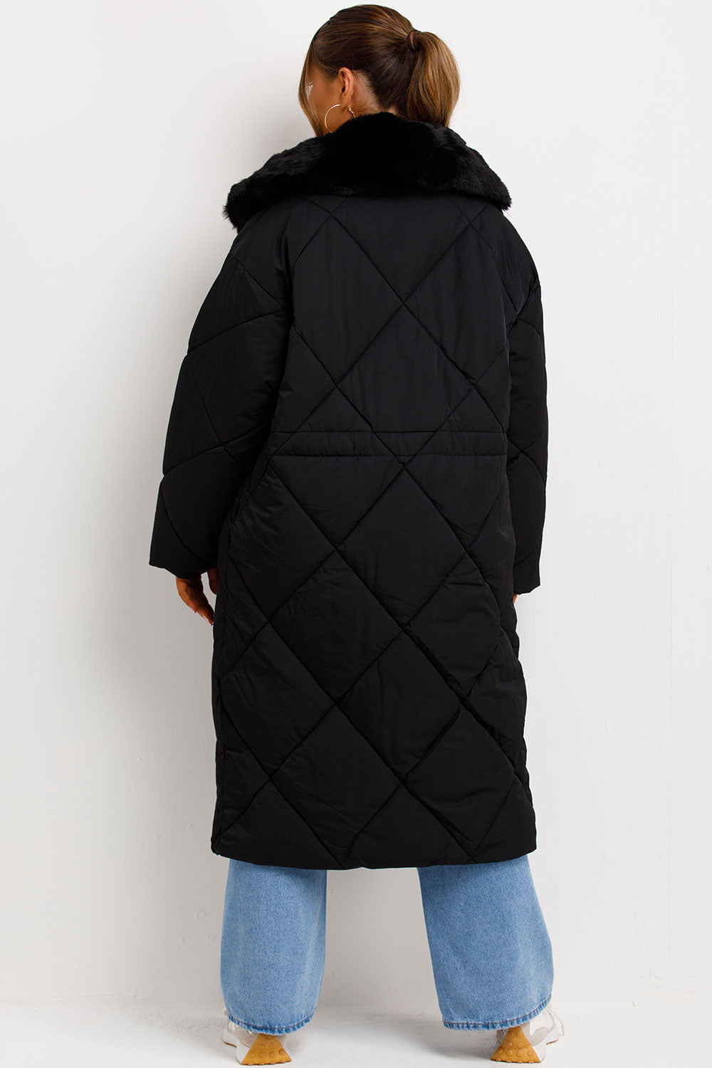 Long Puffer Quilted Coat With Fur Collar Black