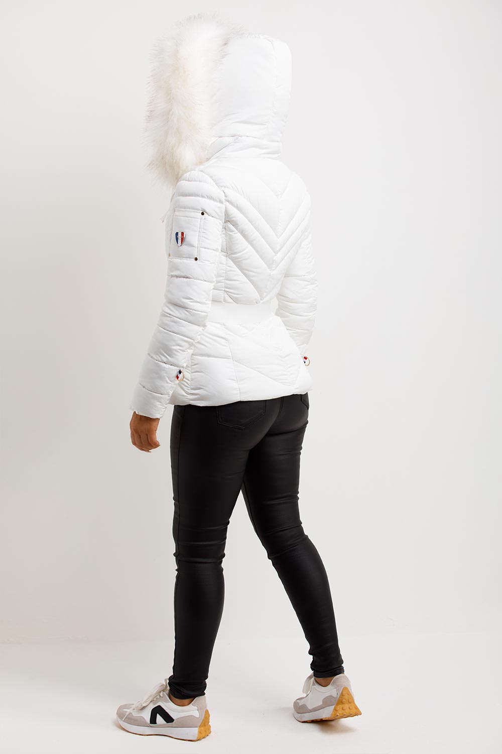 Puffer Jacket With Fur Hood And Belt White