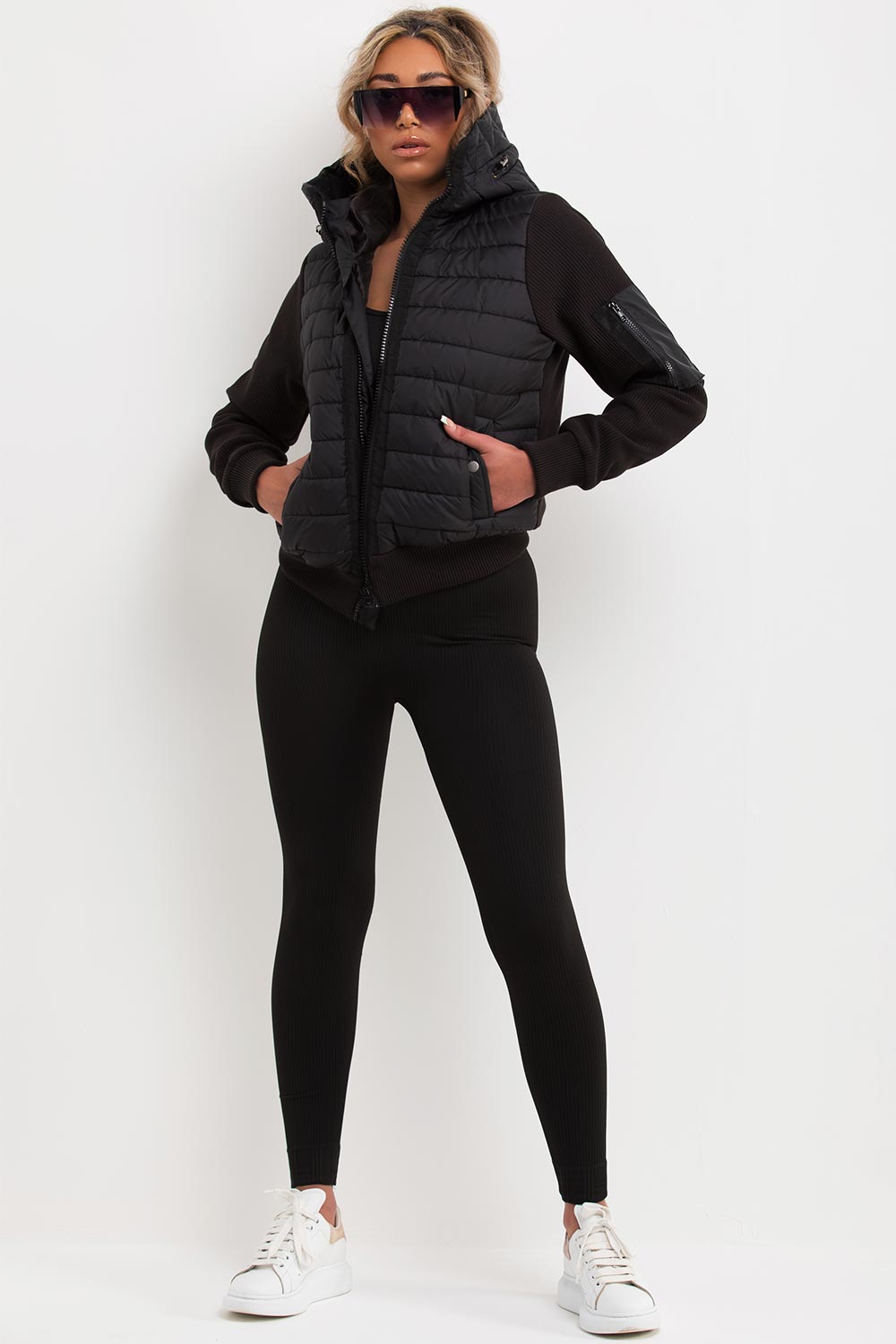 Puffer Jacket With Ribbed Sleeves Black