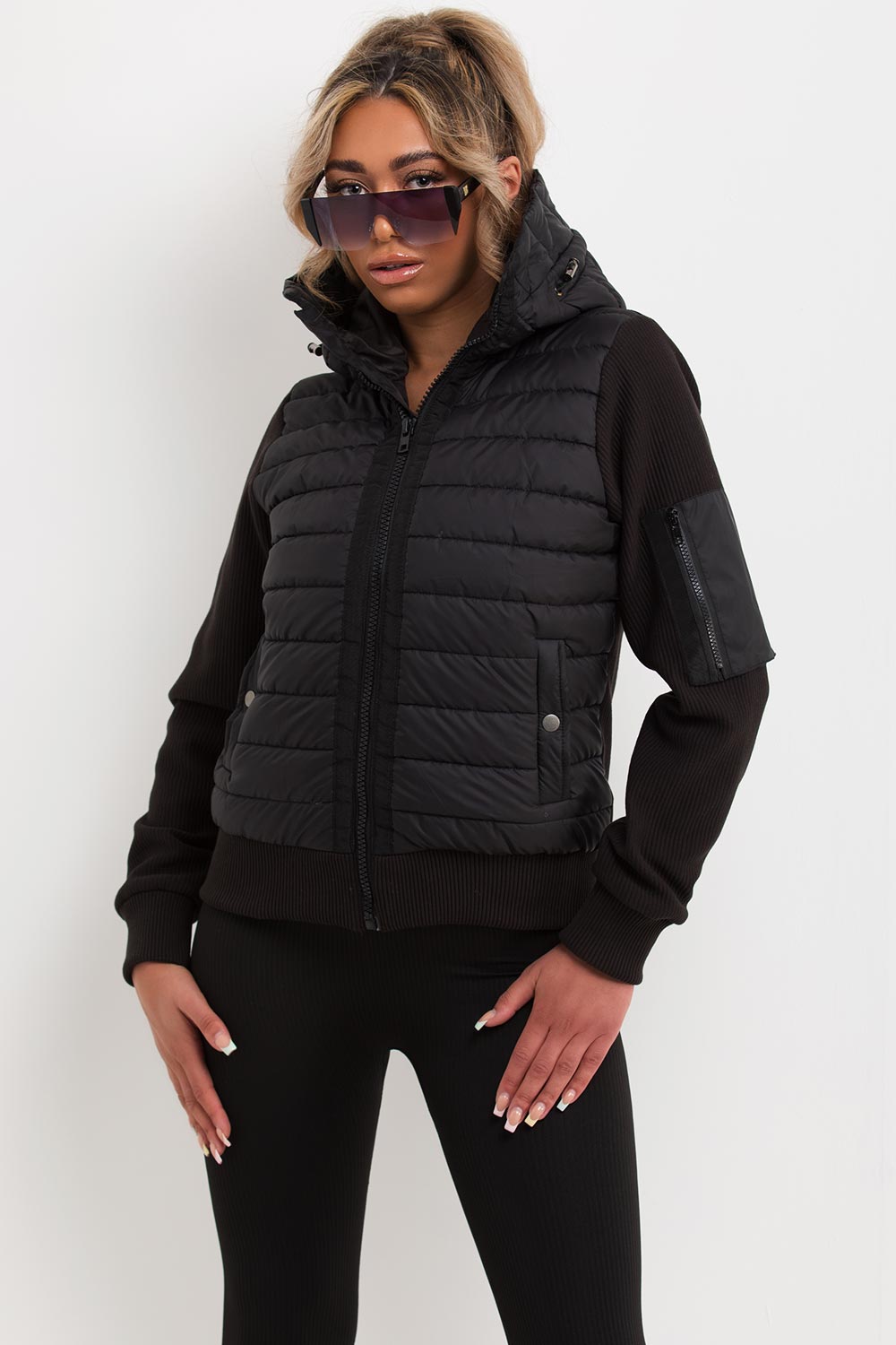 Puffer Jacket With Ribbed Sleeves Black