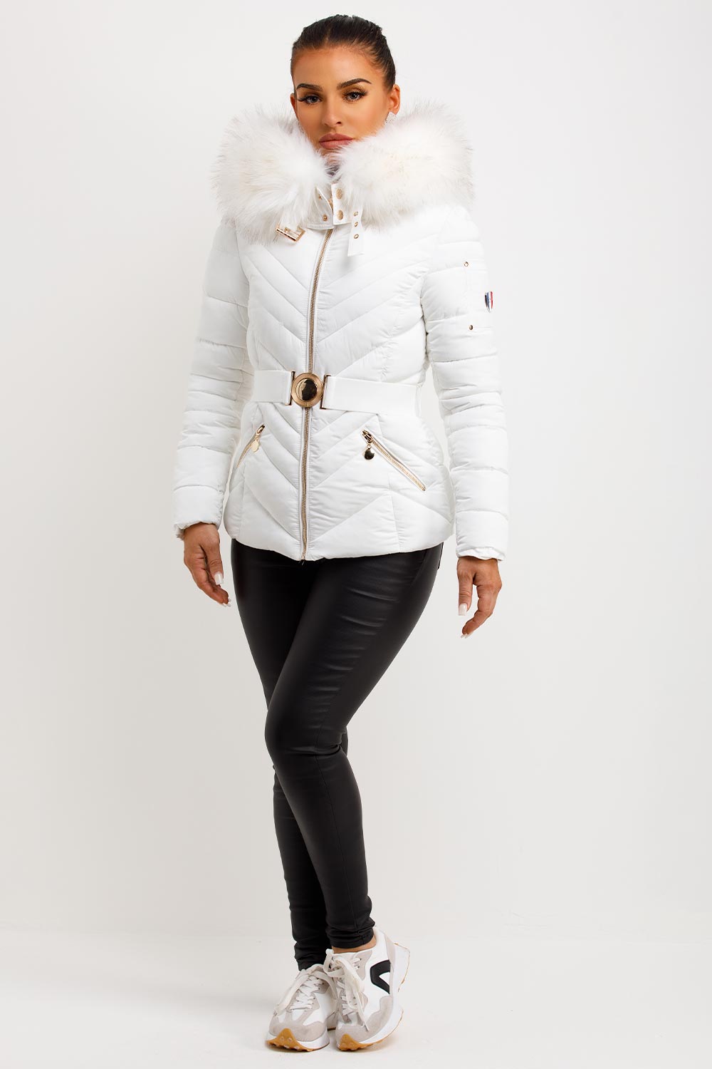 Puffer Jacket With Fur Hood And Belt White