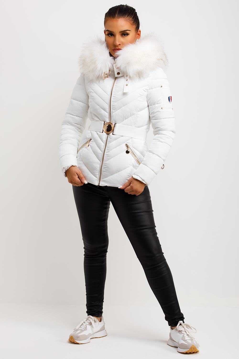 Puffer Jacket With Fur Hood And Belt White