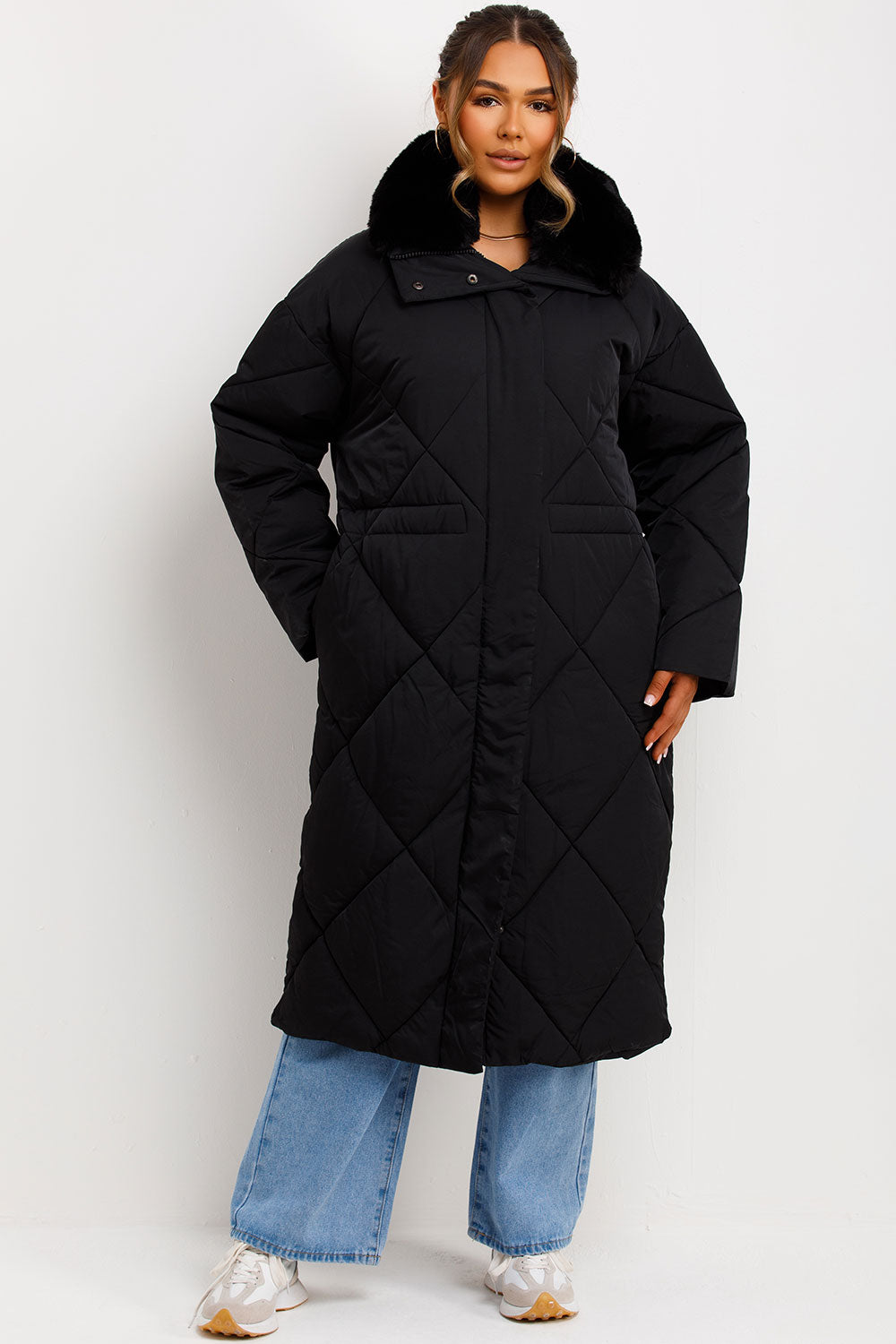 Long Puffer Quilted Coat With Fur Collar Black